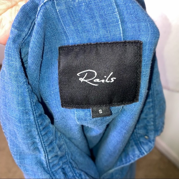 Rails Cold Shoulder Lyocell Tencel Linen Chambray Button Up Shirt Top Size Small - Picture 10 of 13